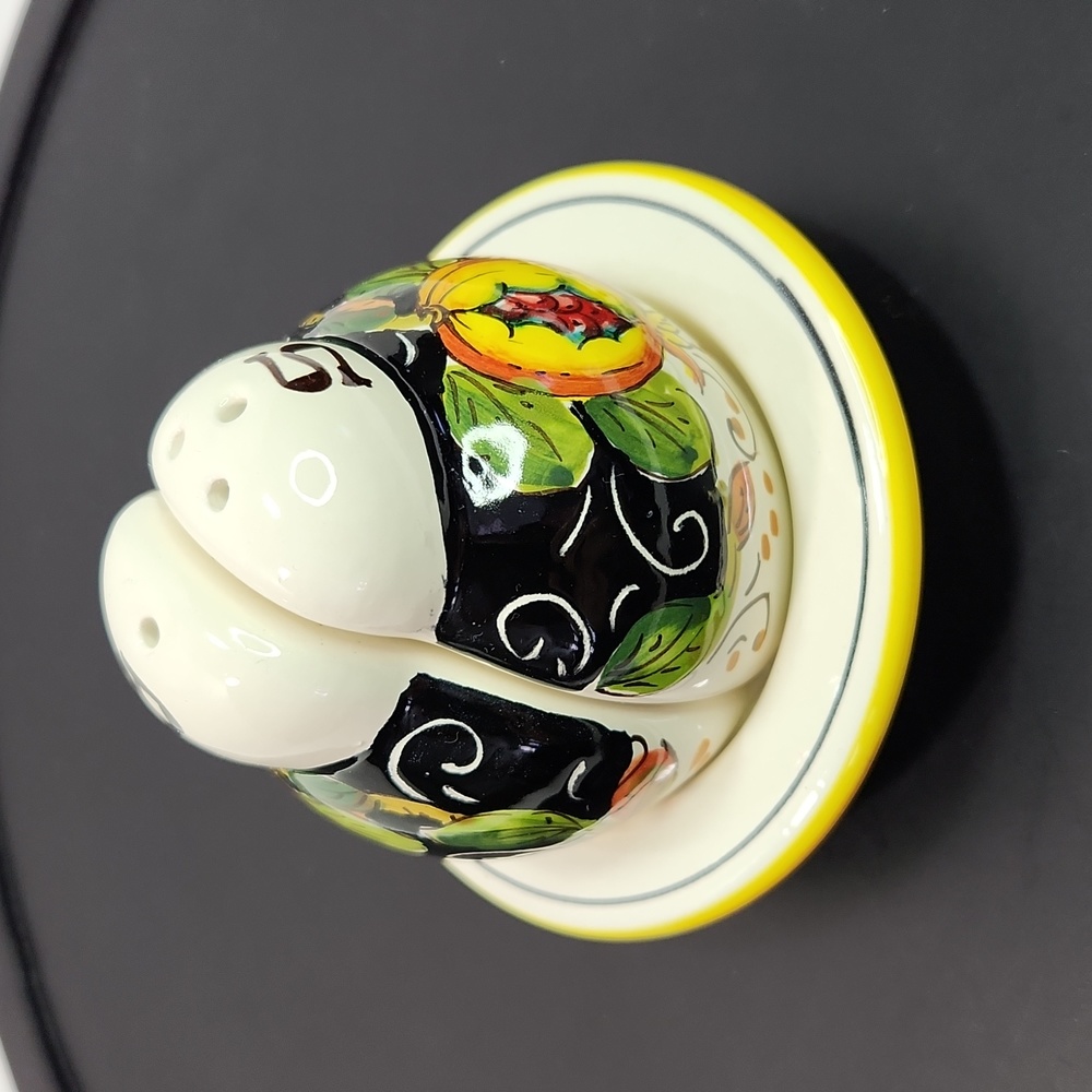BORGIOLI CERAMICS (Italy) Salt/Pepper Set Hand painted 'Black Pomegranate'